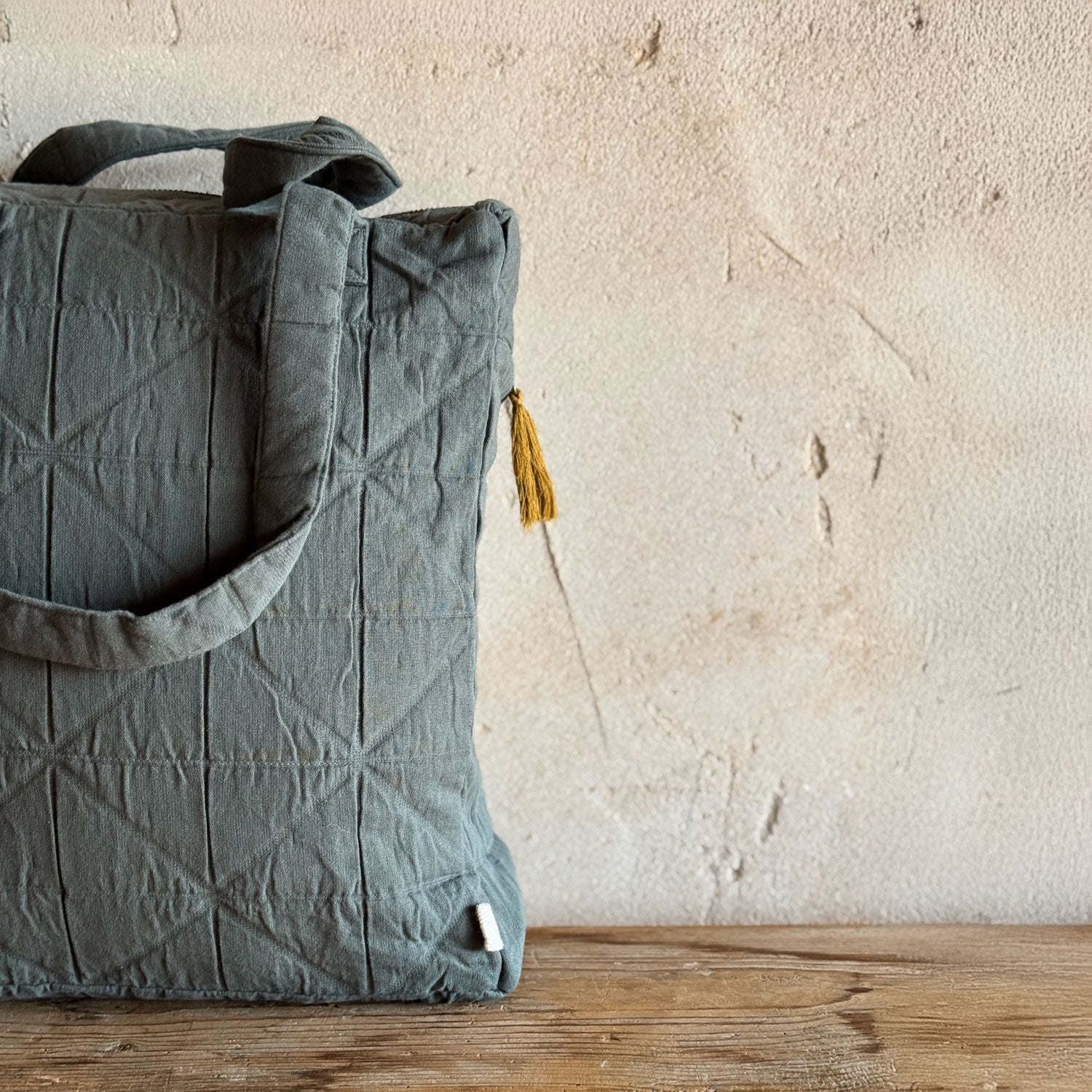 akira-bag-small-oq-s021-dark-grey-green-02.jpg