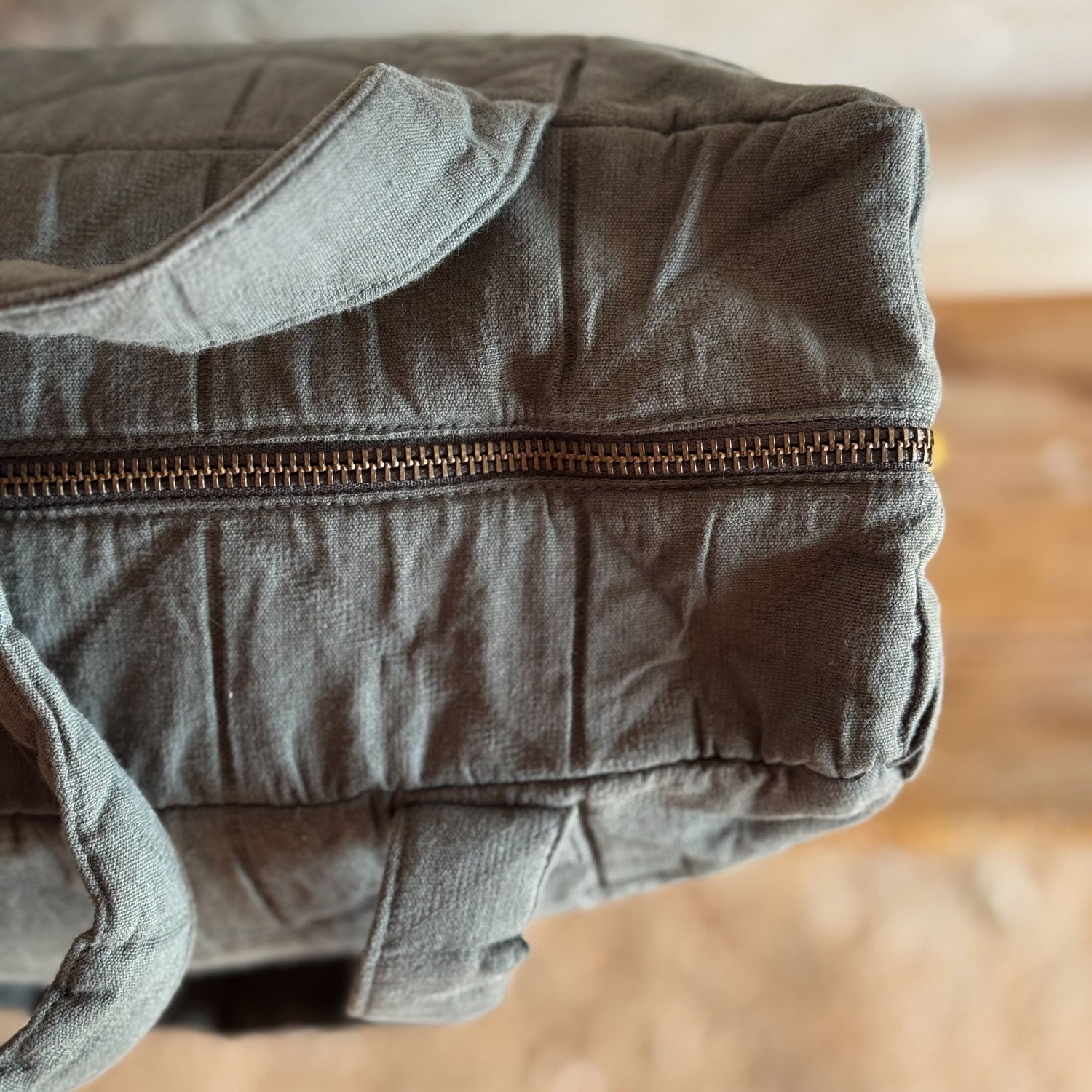 akira-bag-small-oq-s021-dark-grey-green-07.jpg