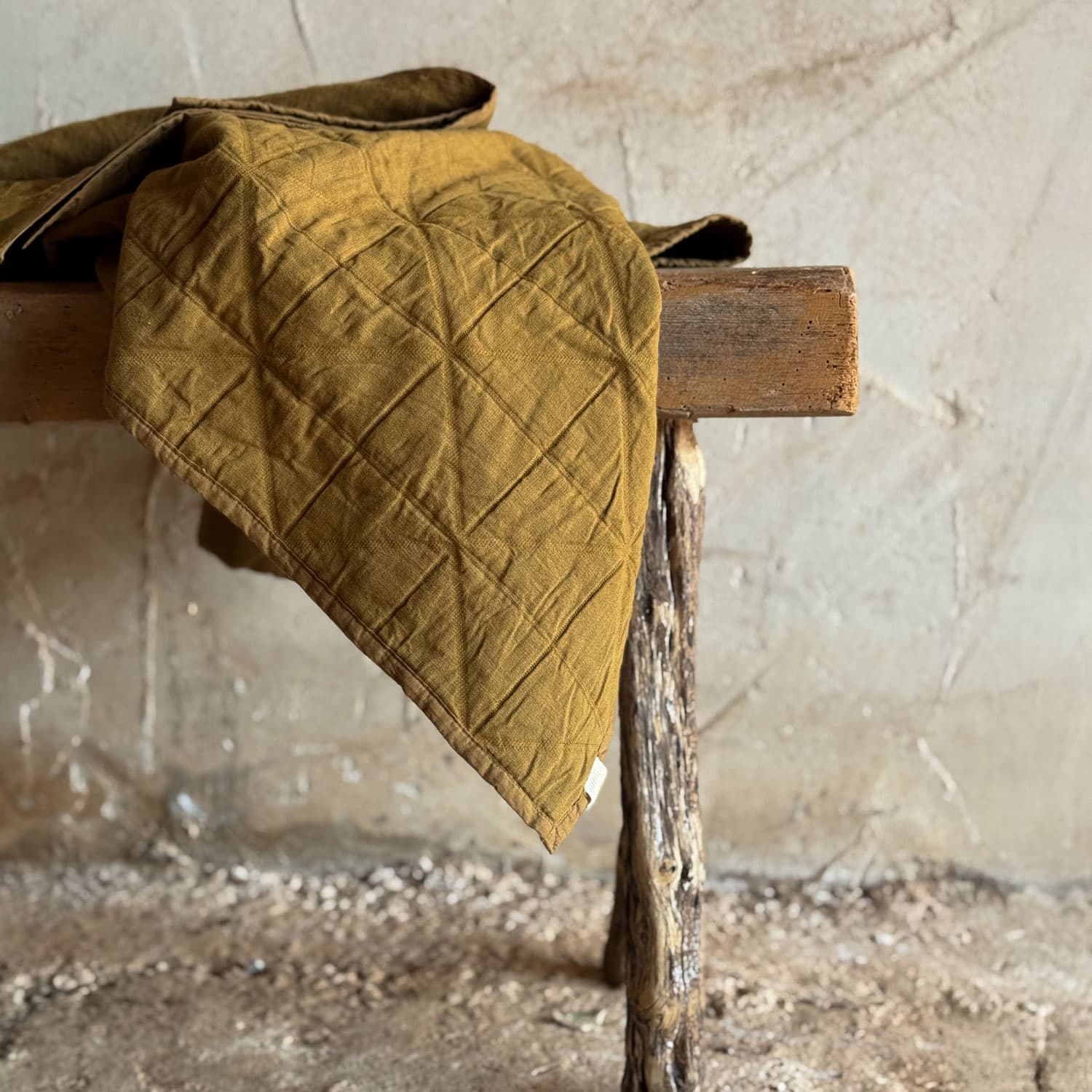 akira-blanket-oq-s050-antique-bronze-01.jpg