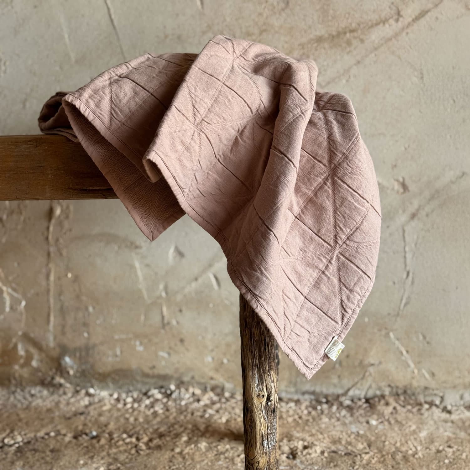 akira-blanket-oq-s054-nude-brown-01.jpg