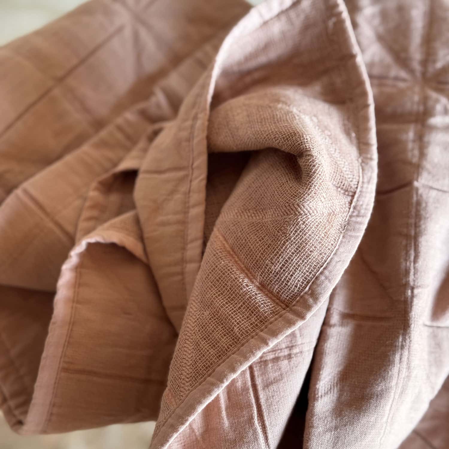 akira-blanket-oq-s054-nude-brown-03.jpg