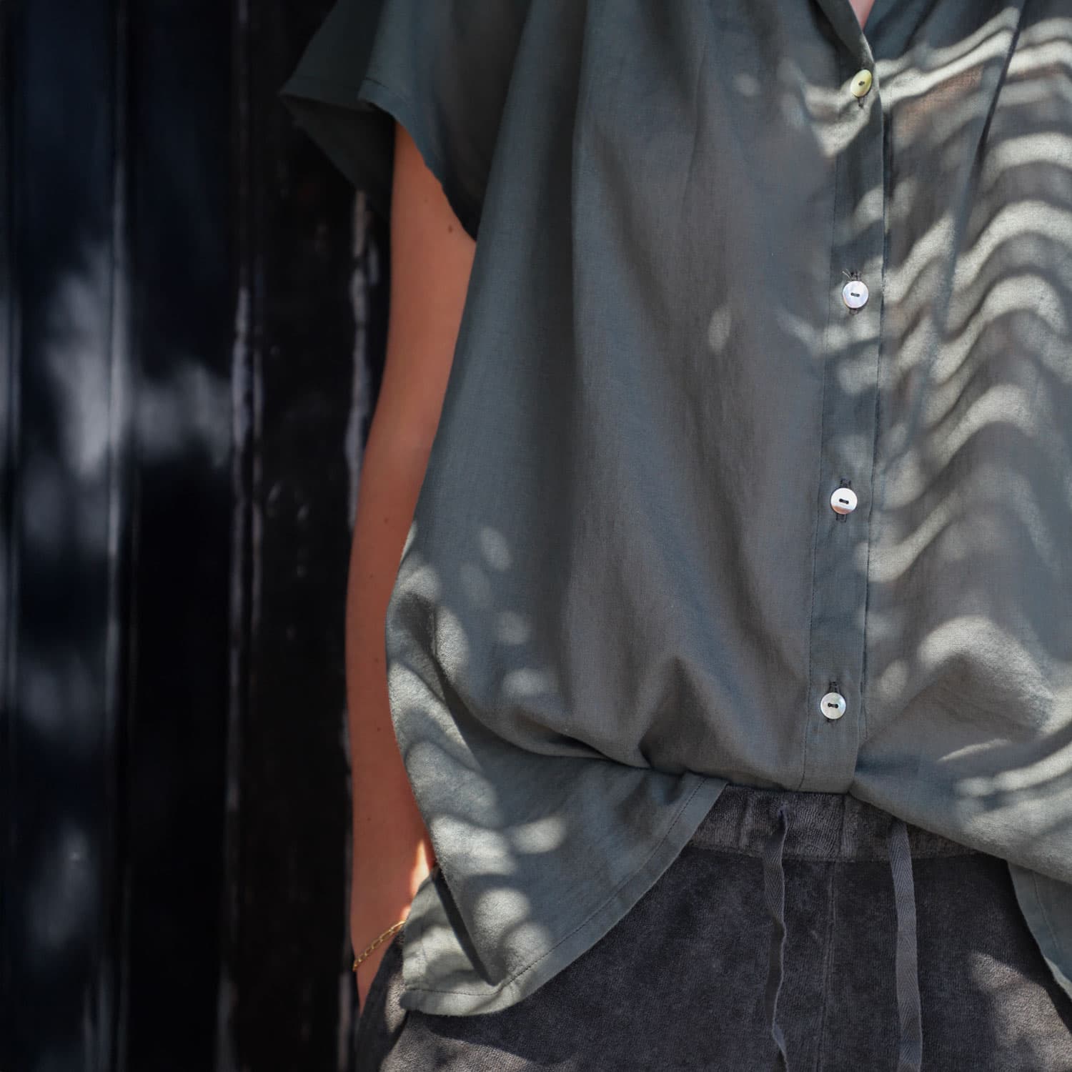 alessandra-shirt-women-ss-s021-dar-grey-green-10.jpg