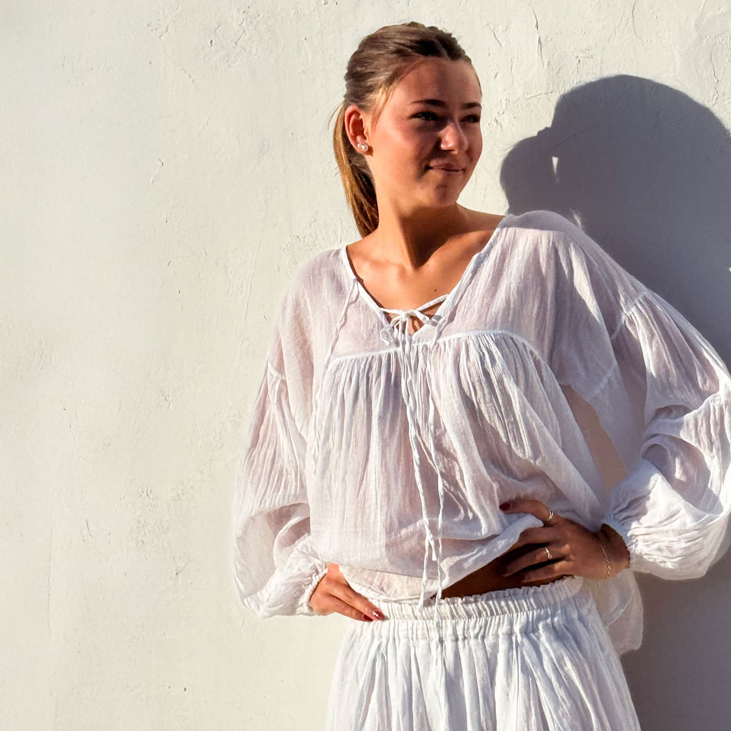 cassandra-shirt-women-cv-s001-white-02.jpg