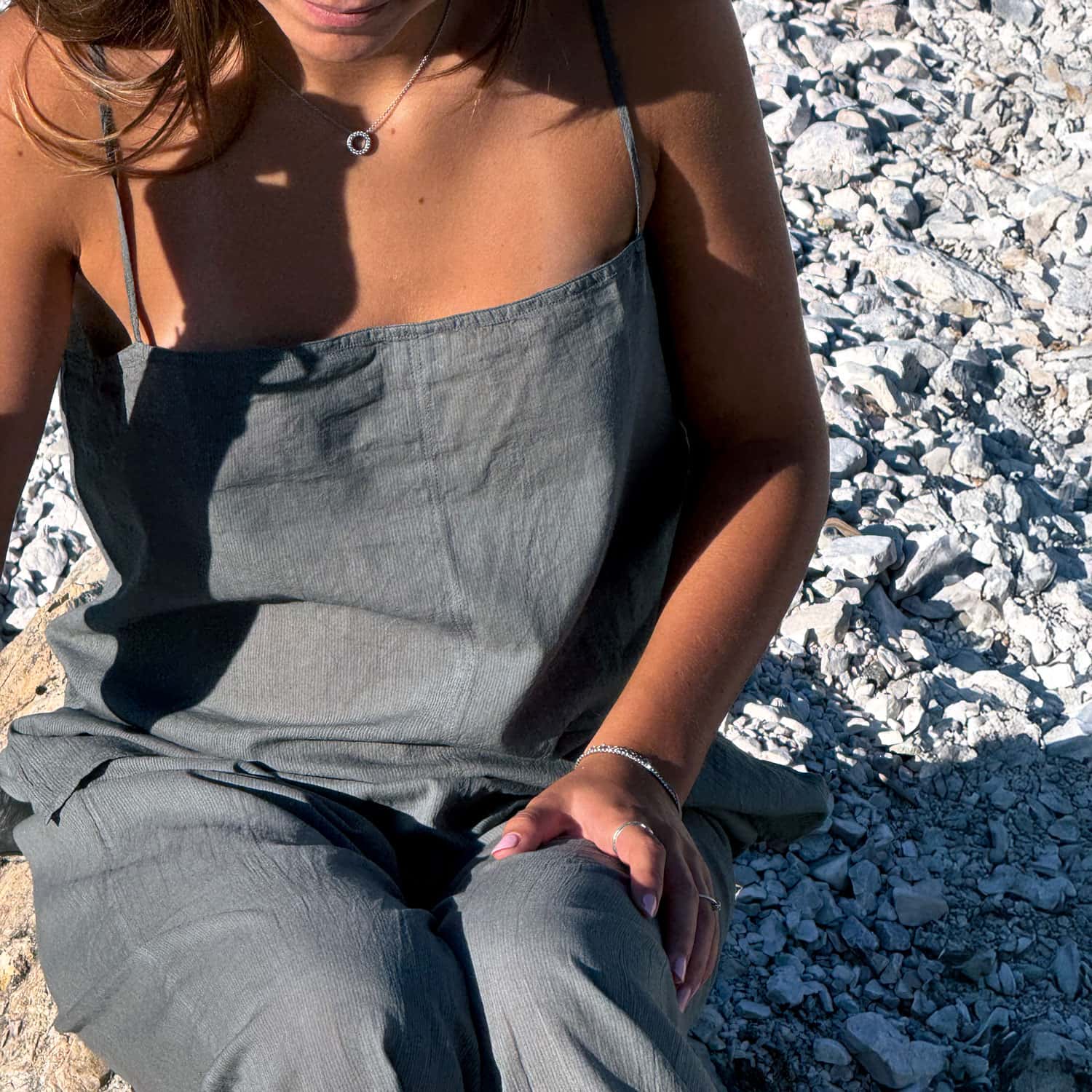 dobby-tank-top-women-cd-s032-ice-blue-05_ad035301-43a7-4c29-8a67-2d046965e2a1.jpg
