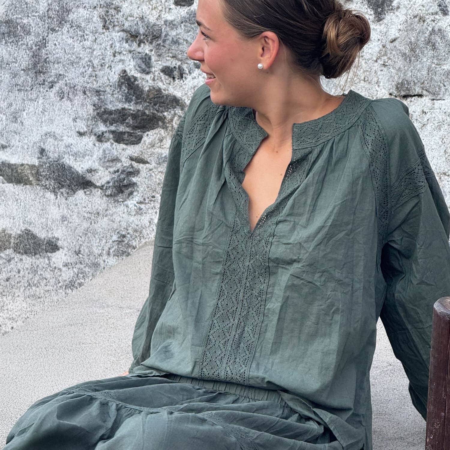 julieta-shirt-women-cc-s021-dark-green-grey-08.jpg