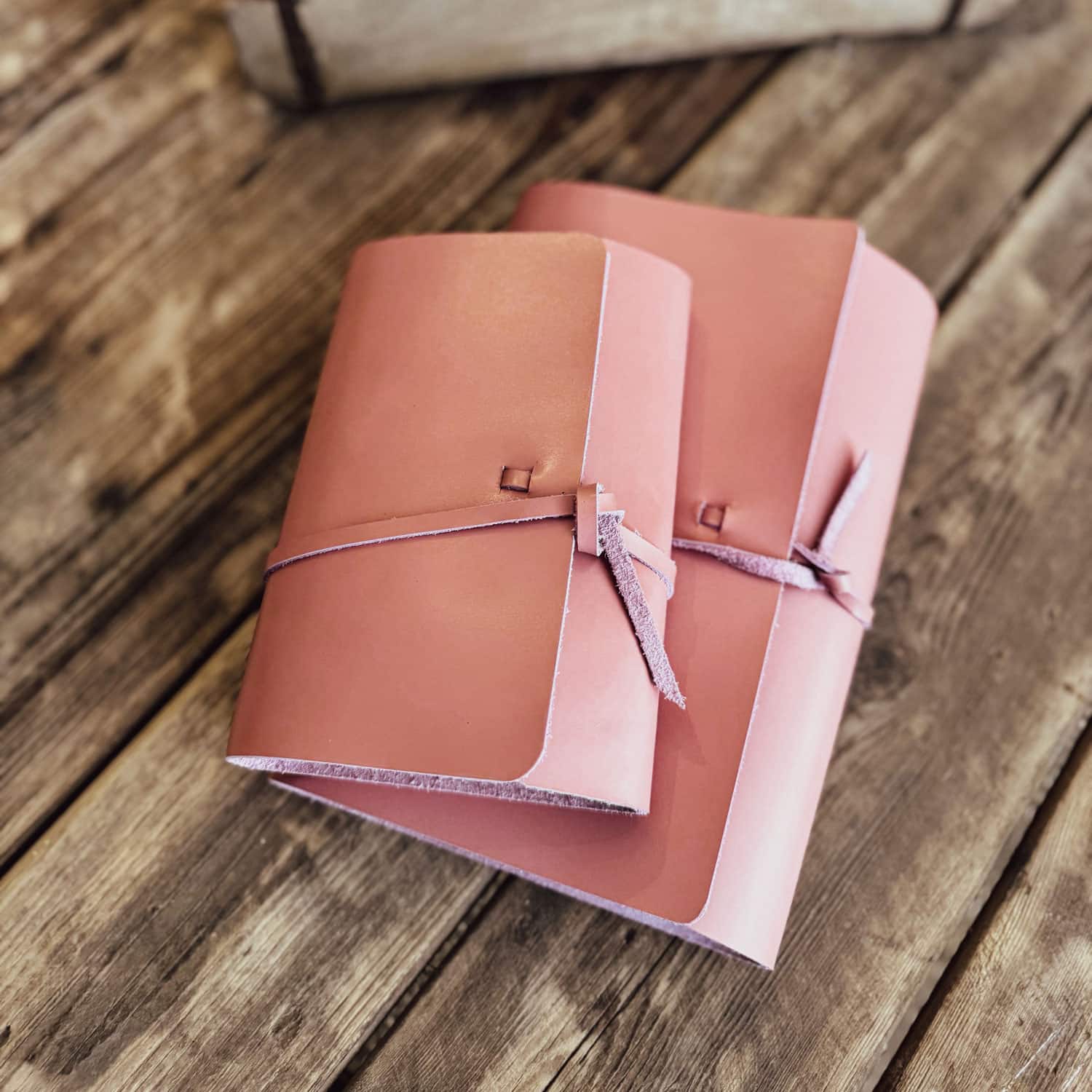 leather-journal-s007-dusty-pink-02.jpg