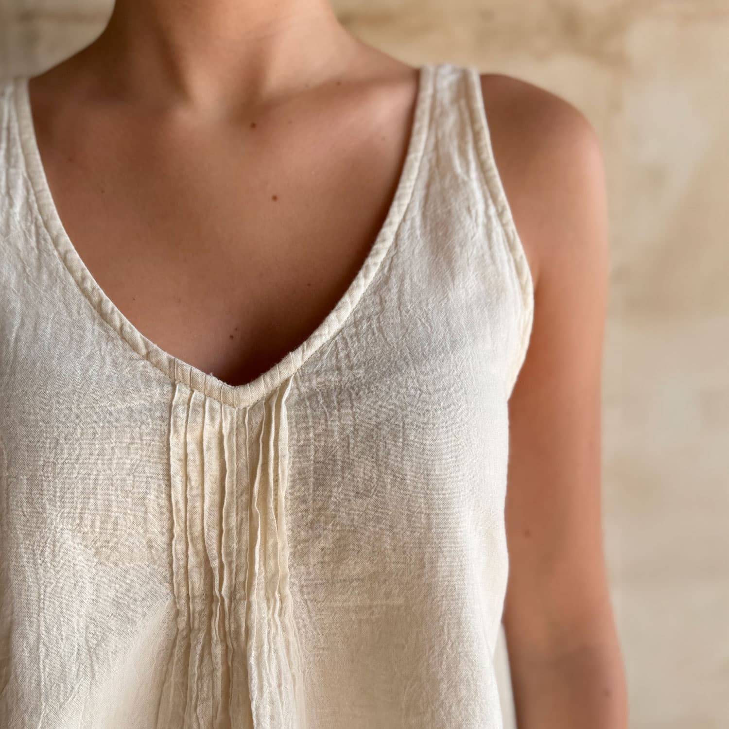 lucille-tank-top-women-ss-s100-raw-07.jpg